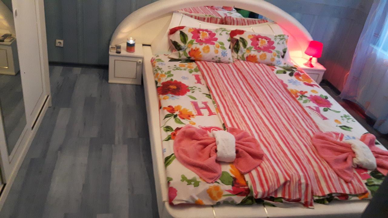 Guesthouse Jasmin サパレヴァ・バニャ エクステリア 写真